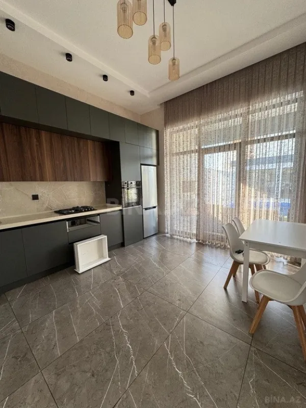 Kirayə verilir 4 otaqlı həyət evi 230 m²