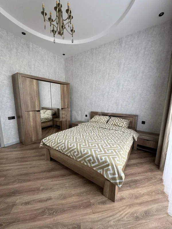 Kirayə verilir 4 otaqlı həyət evi 230 m²