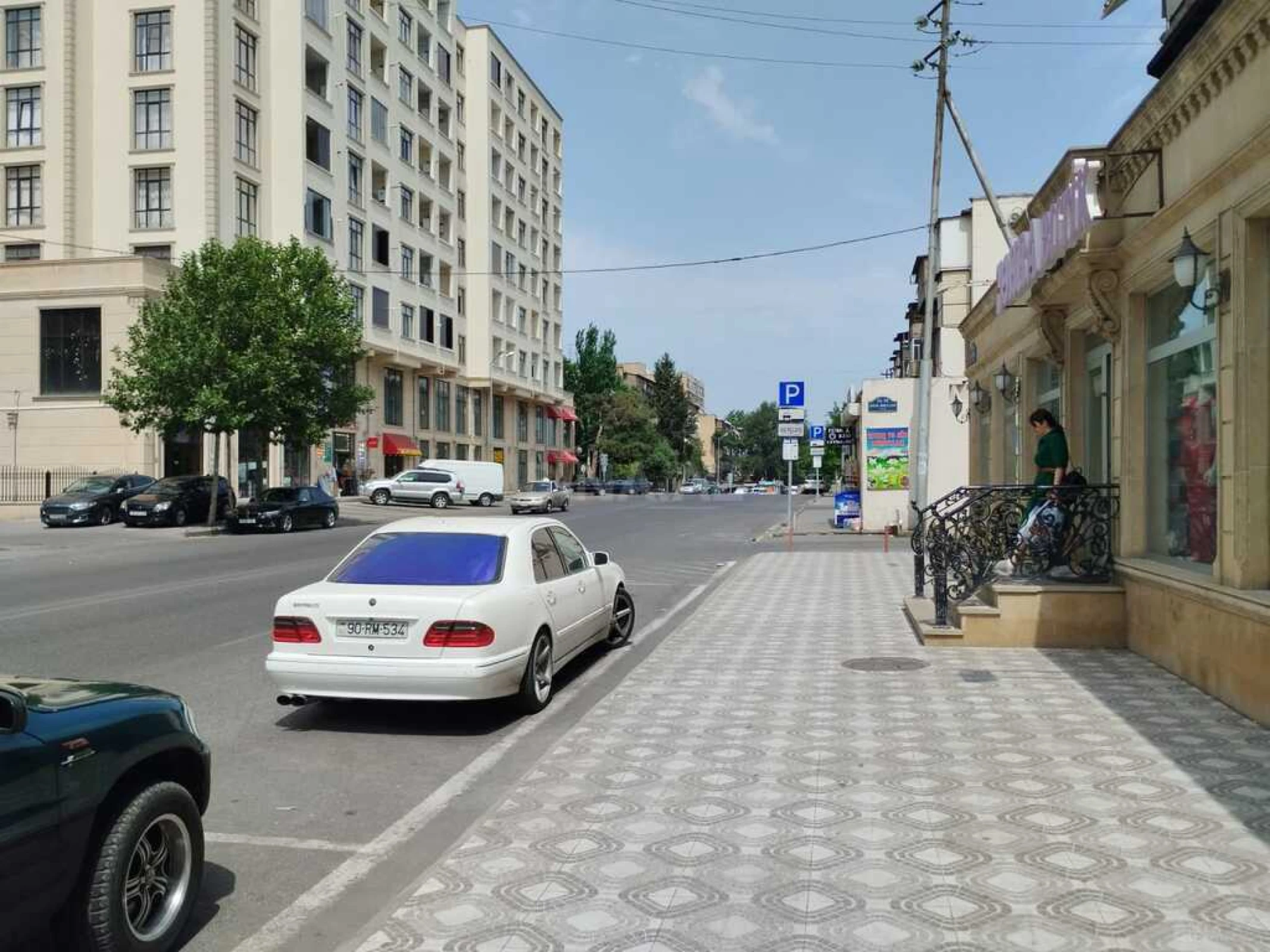 Satılır obyekt 138 m²