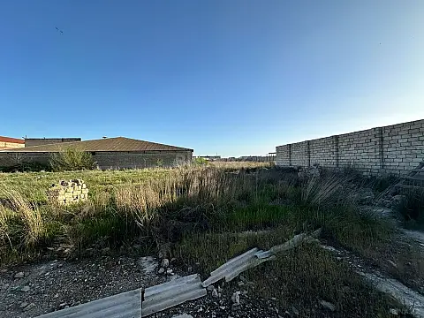 Satılır torpaq sahəsi 100 m²
