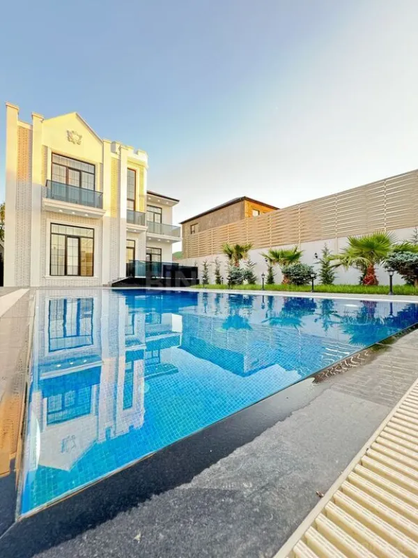 Satılır 6 otaqlı həyət evi 400 m²