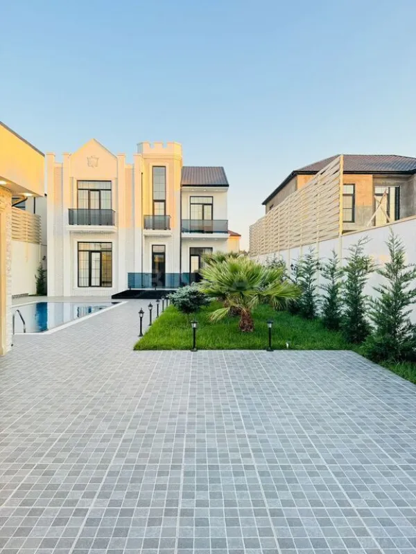 Satılır 6 otaqlı həyət evi 400 m²