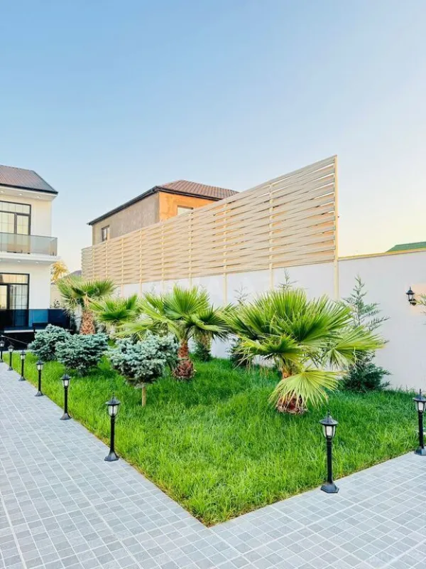 Satılır 6 otaqlı həyət evi 400 m²
