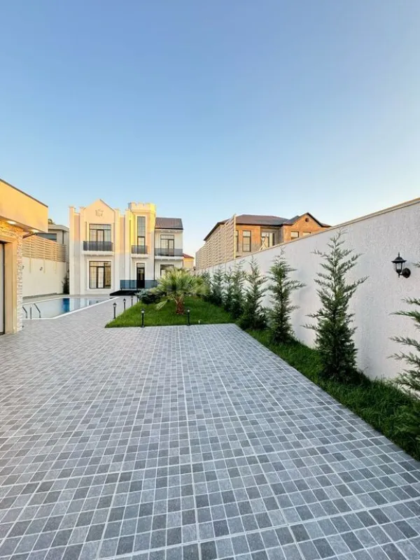 Satılır 6 otaqlı həyət evi 400 m²