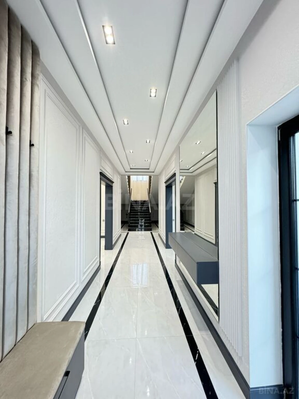 Satılır 6 otaqlı həyət evi 400 m²