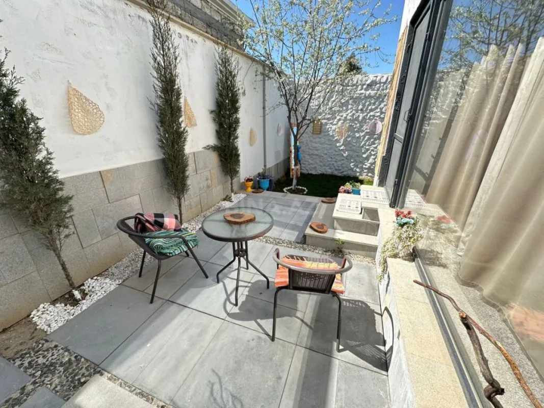 Kirayə verilir 4 otaqlı həyət evi 250 m²