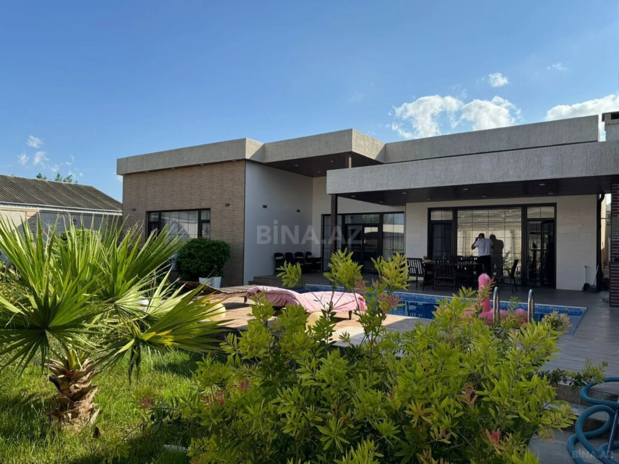 Kirayə verilir 5 otaqlı həyət evi 300 m²