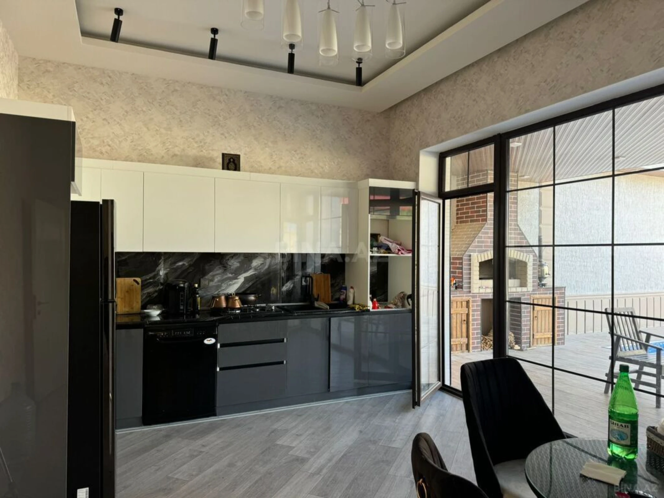 Kirayə verilir 5 otaqlı həyət evi 300 m²
