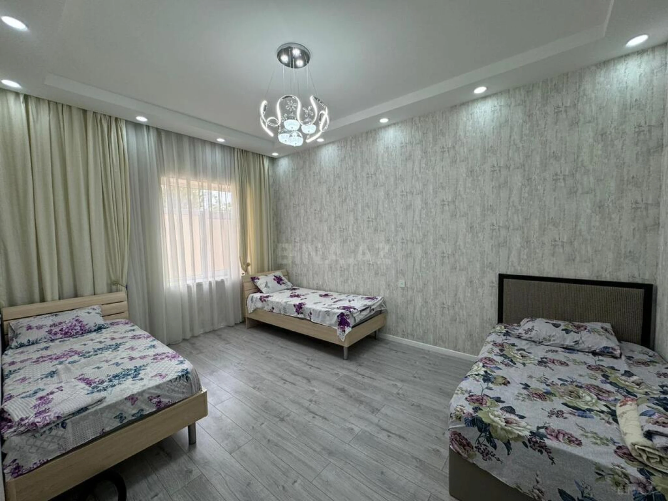Kirayə verilir 4 otaqlı həyət evi 280 m²
