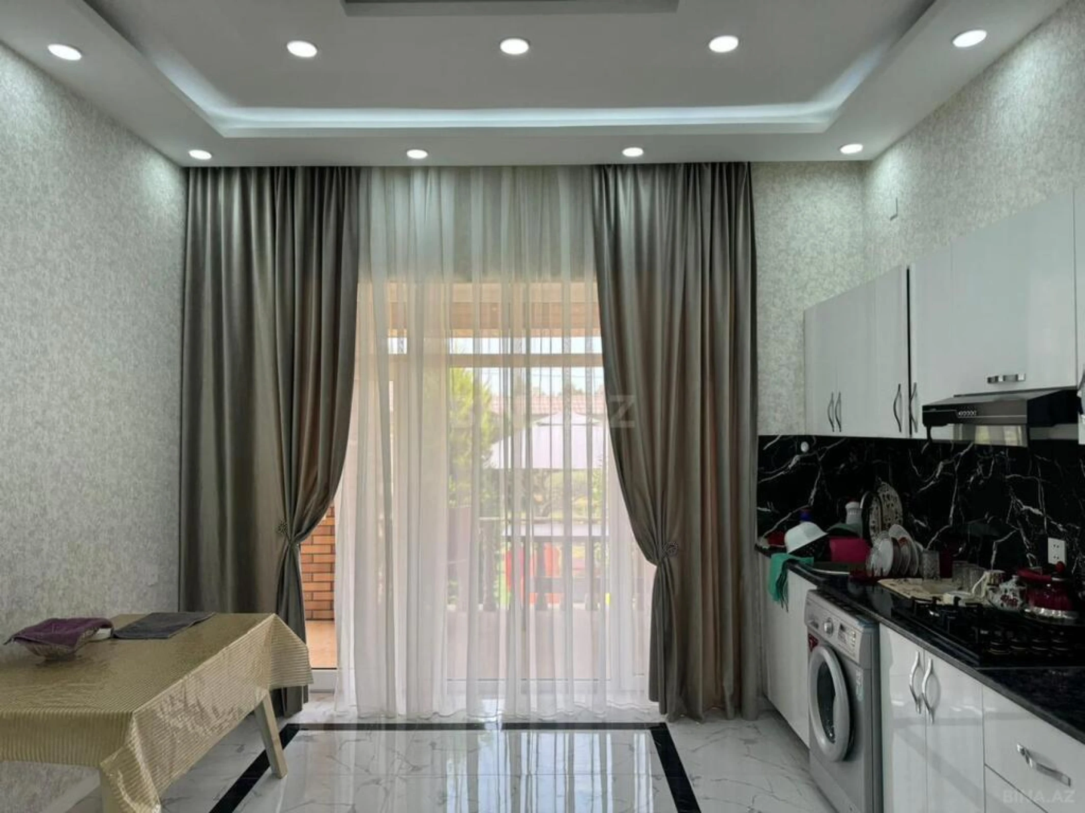 Kirayə verilir 4 otaqlı həyət evi 280 m²