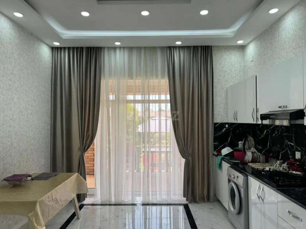 Kirayə verilir 4 otaqlı həyət evi 280 m²