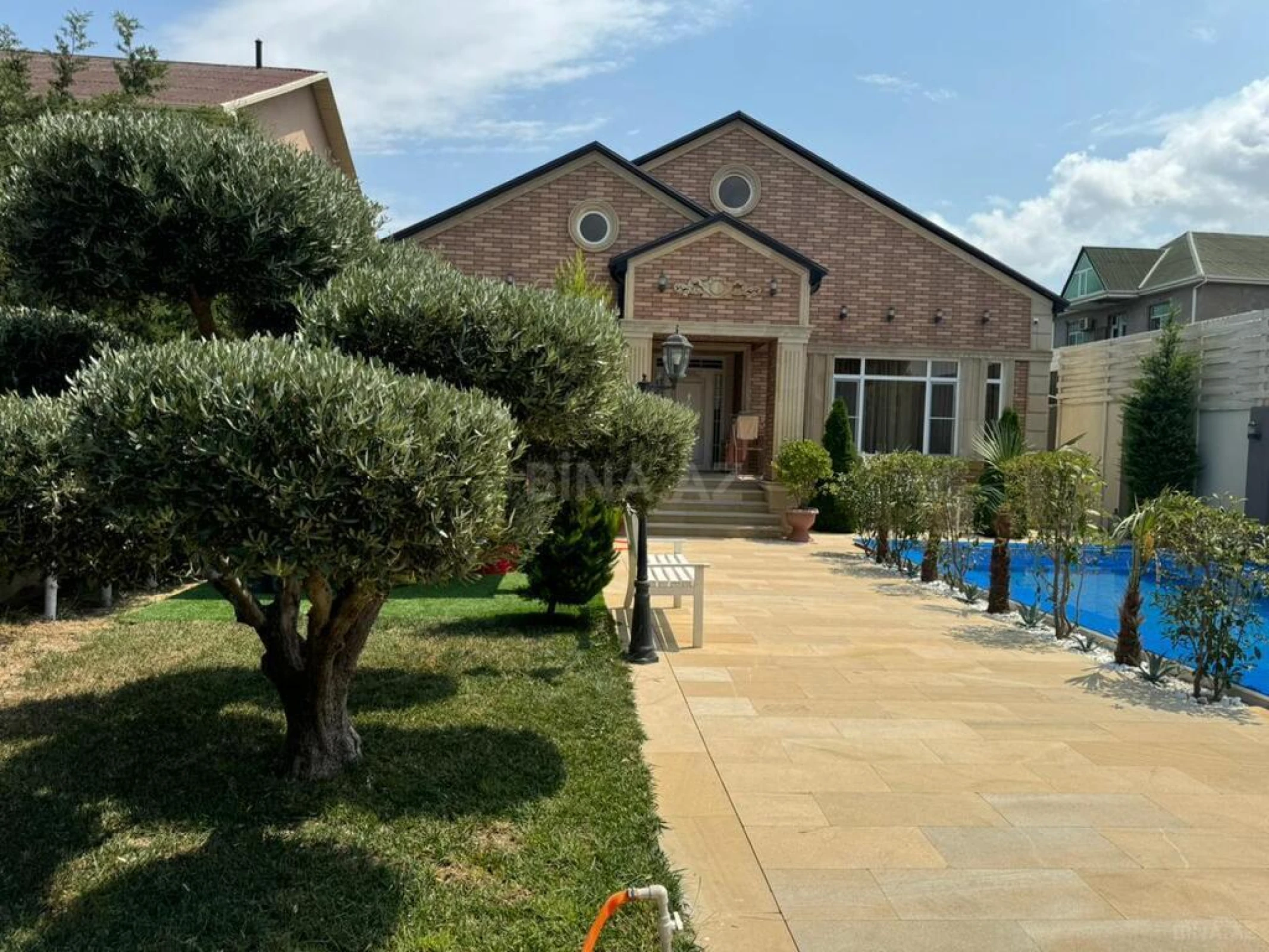 Kirayə verilir 4 otaqlı həyət evi 280 m²