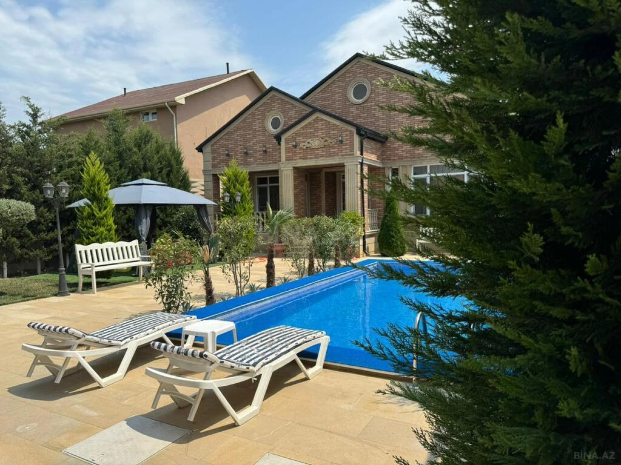 Kirayə verilir 4 otaqlı həyət evi 280 m²