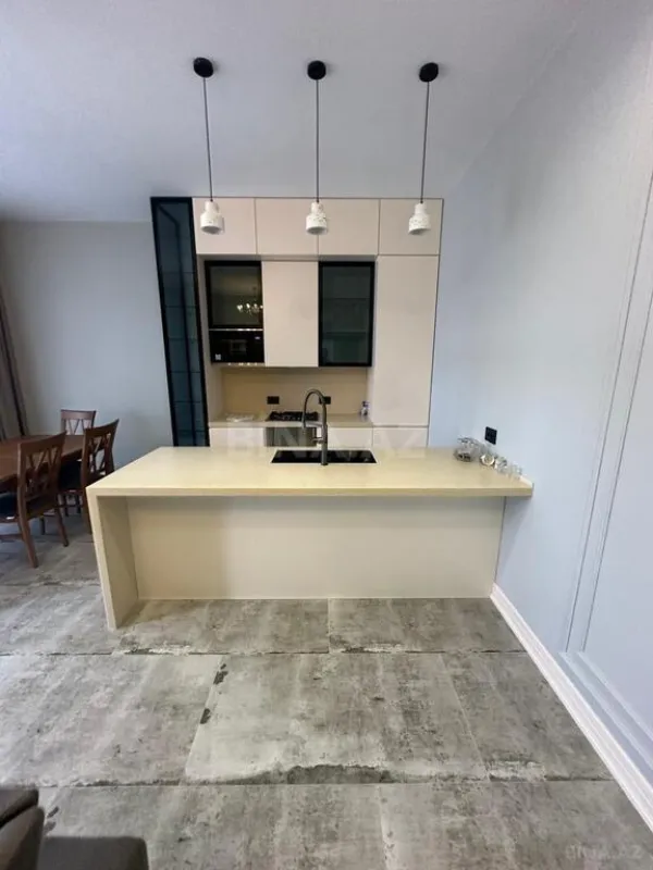 Kirayə verilir 5 otaqlı həyət evi 280 m²