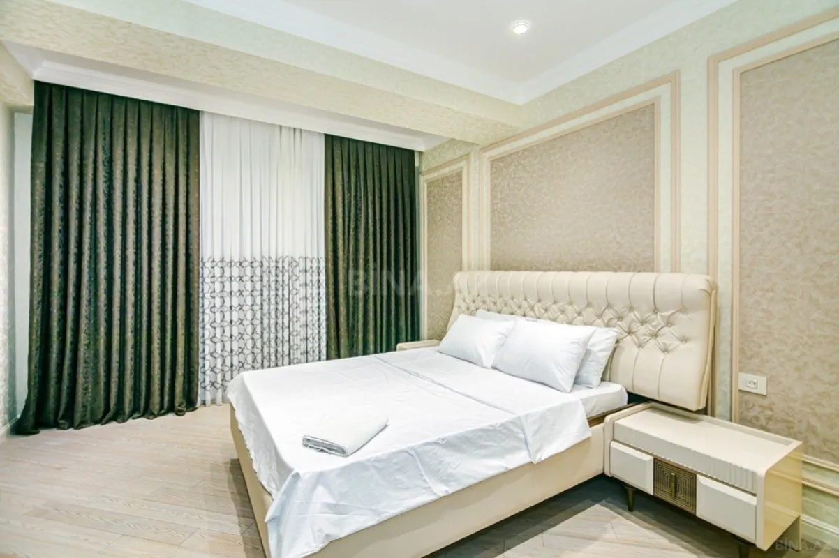 Kirayə verilir 4 otaqlı mənzil 180 m²