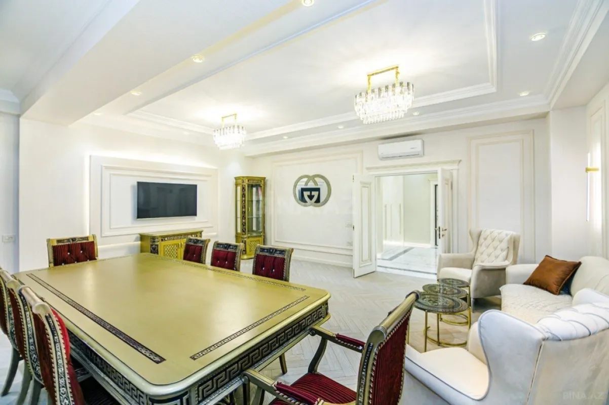 Kirayə verilir 4 otaqlı mənzil 180 m²