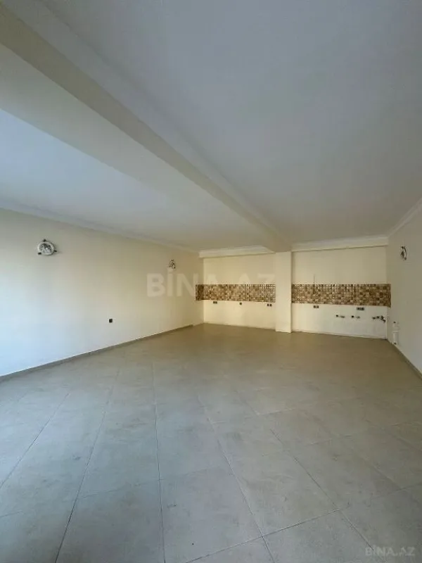 Satılır 5 otaqlı həyət evi 380 m²