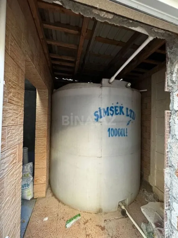 Satılır 5 otaqlı həyət evi 380 m²