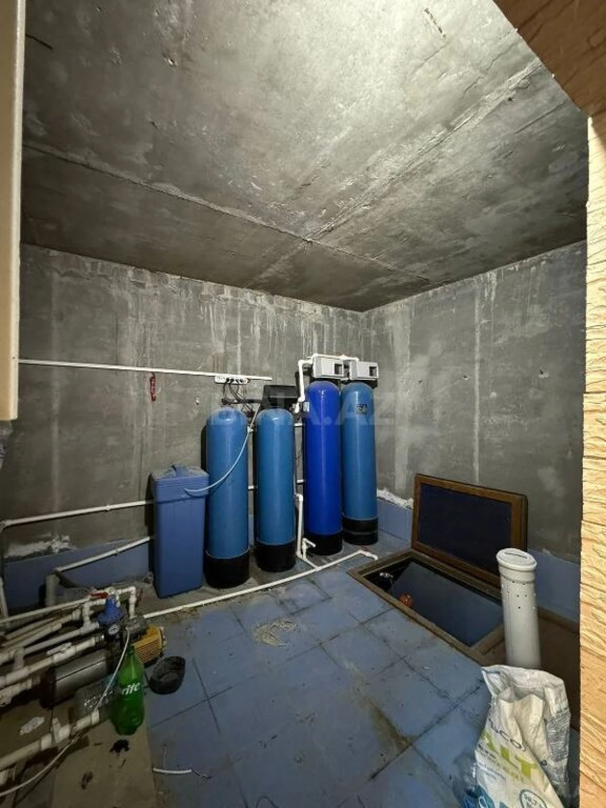 Satılır 5 otaqlı həyət evi 380 m²