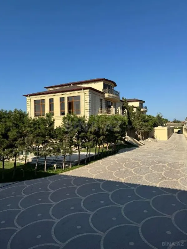 Satılır 5 otaqlı həyət evi 380 m²