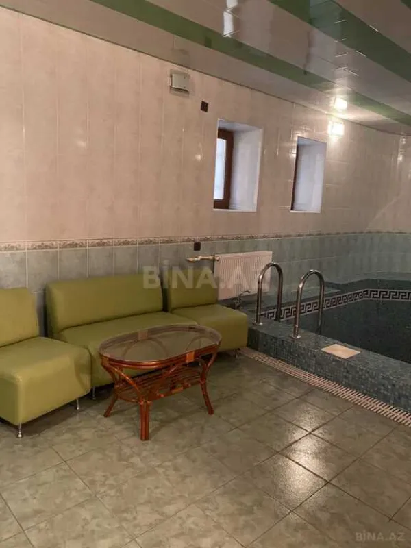 Satılır 5 otaqlı həyət evi 350 m²