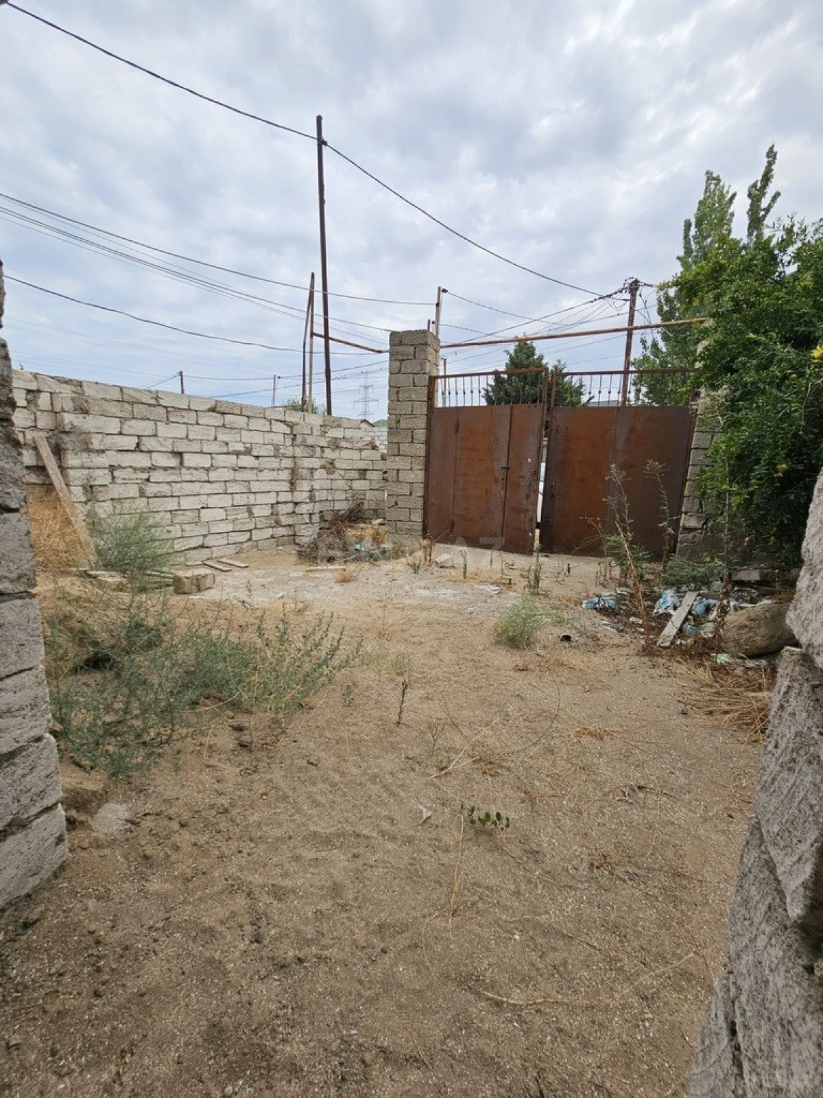 Satılır 6 otaqlı həyət evi 220 m²