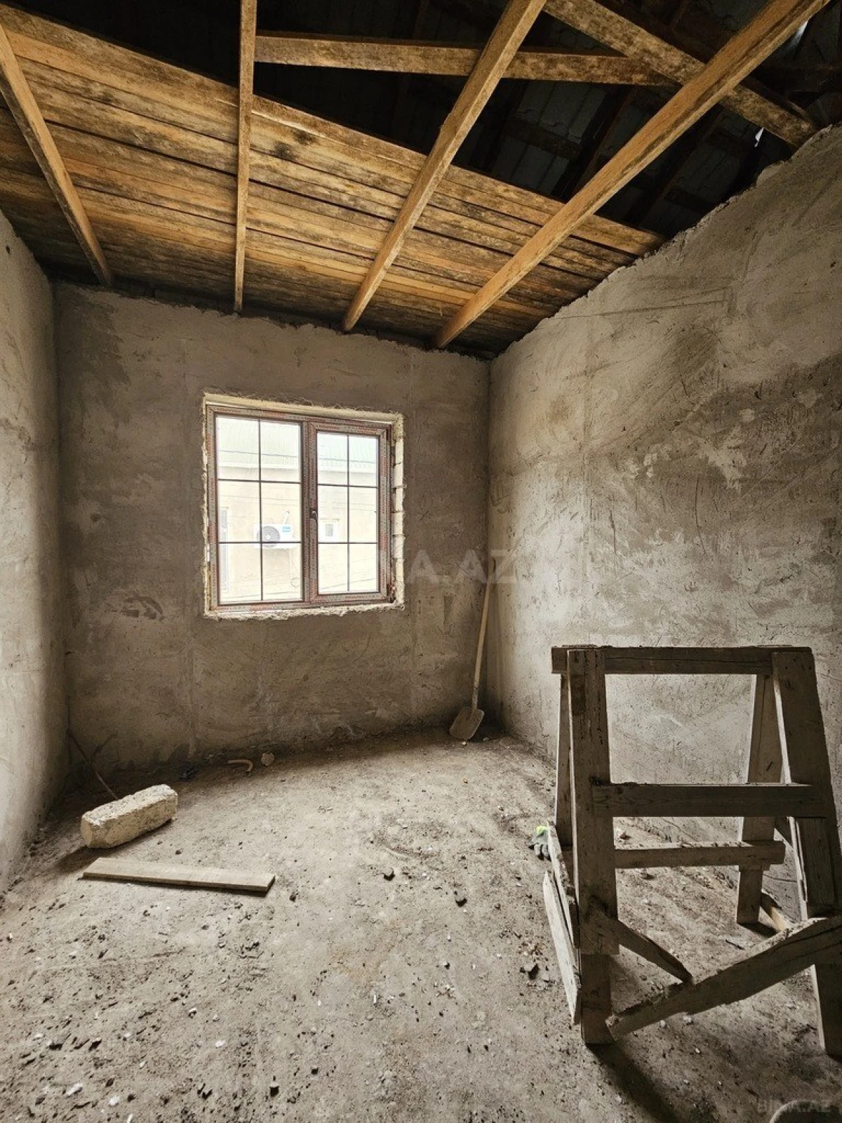 Satılır 6 otaqlı həyət evi 220 m²