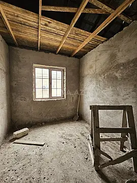 Satılır 6 otaqlı həyət evi 220 m²