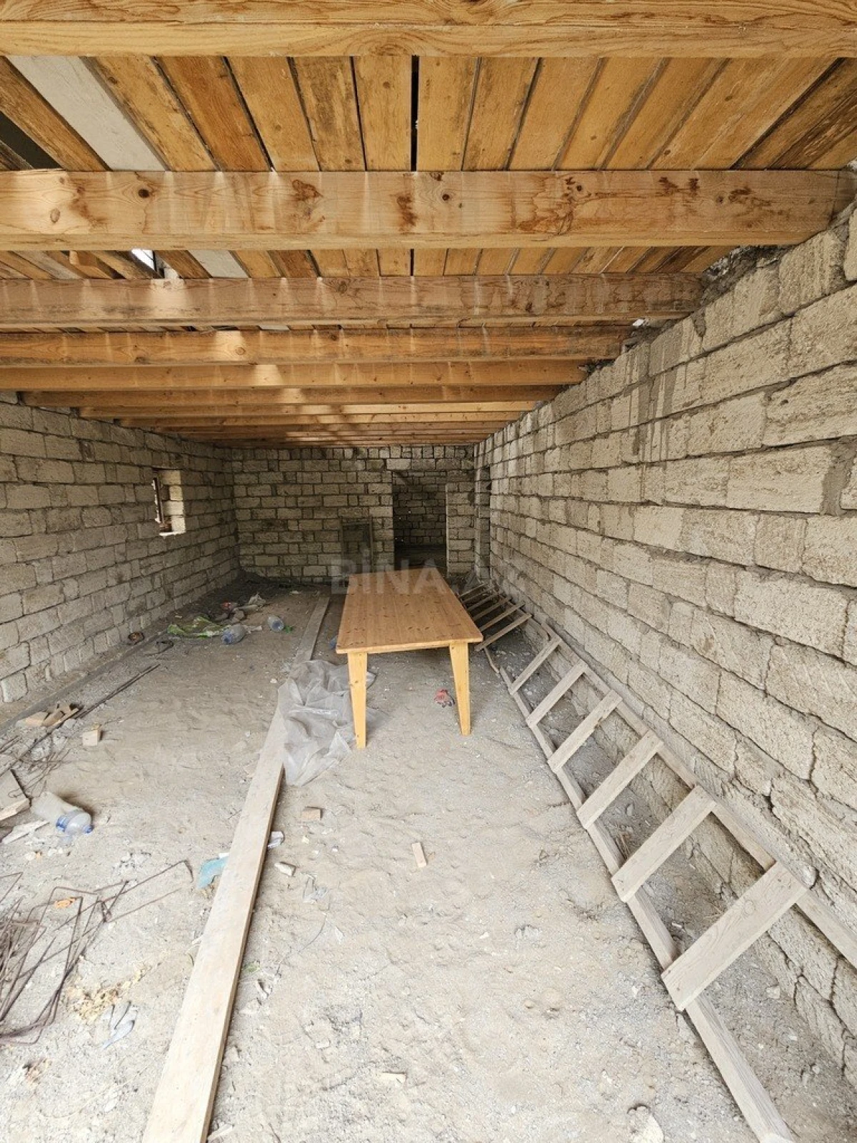 Satılır 6 otaqlı həyət evi 220 m²