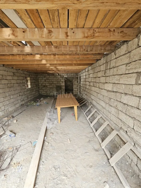 Satılır 6 otaqlı həyət evi 220 m²