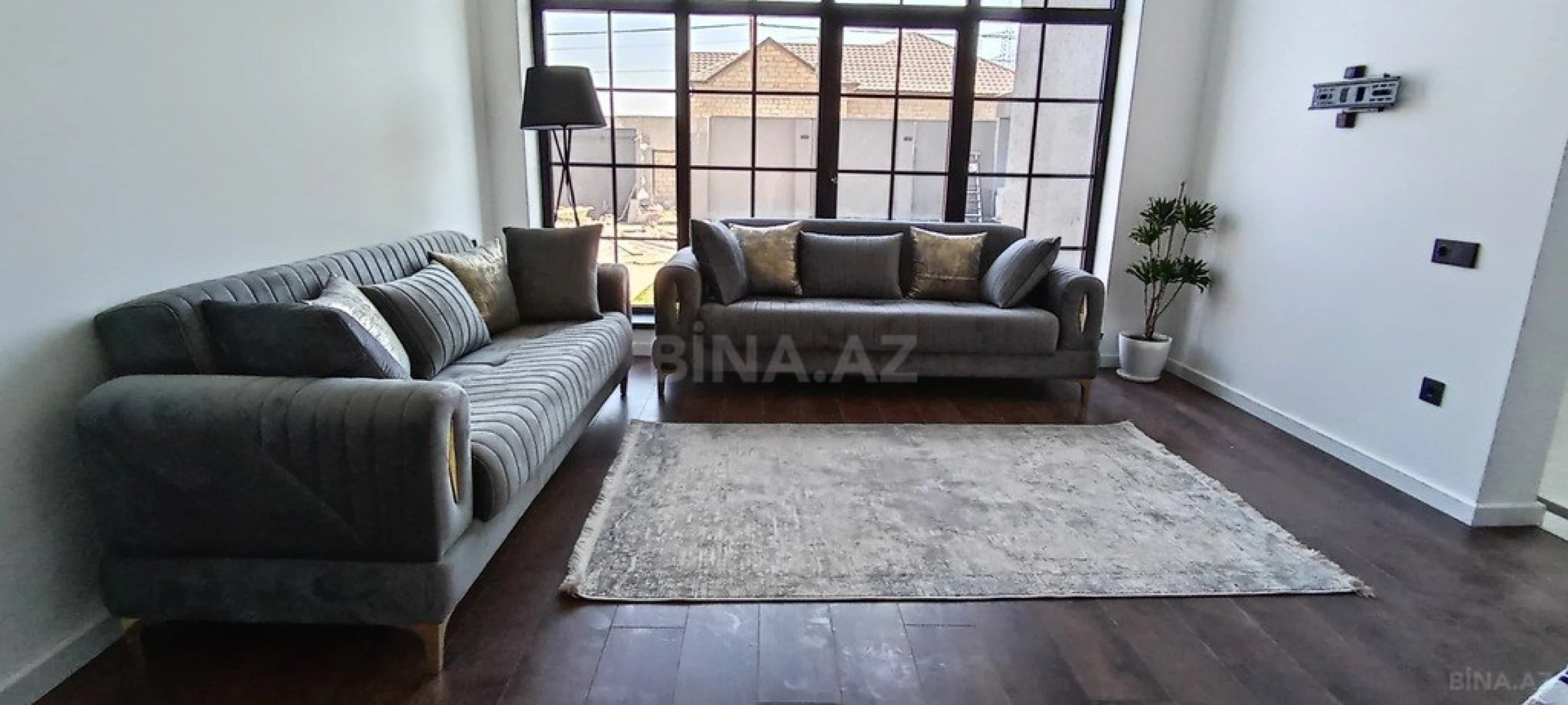 Kirayə verilir 4 otaqlı həyət evi 240 m²