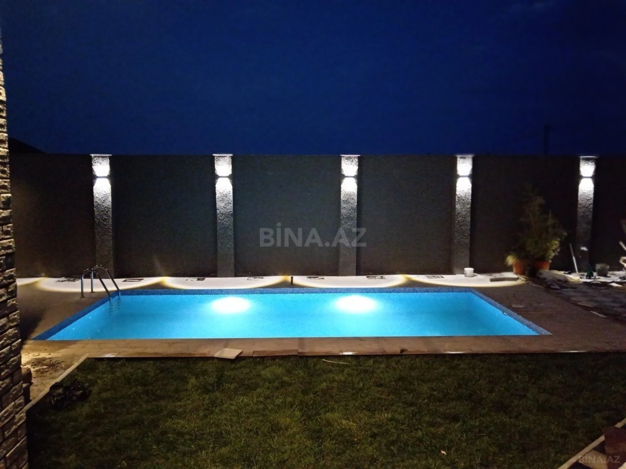 Kirayə verilir 4 otaqlı həyət evi 240 m²