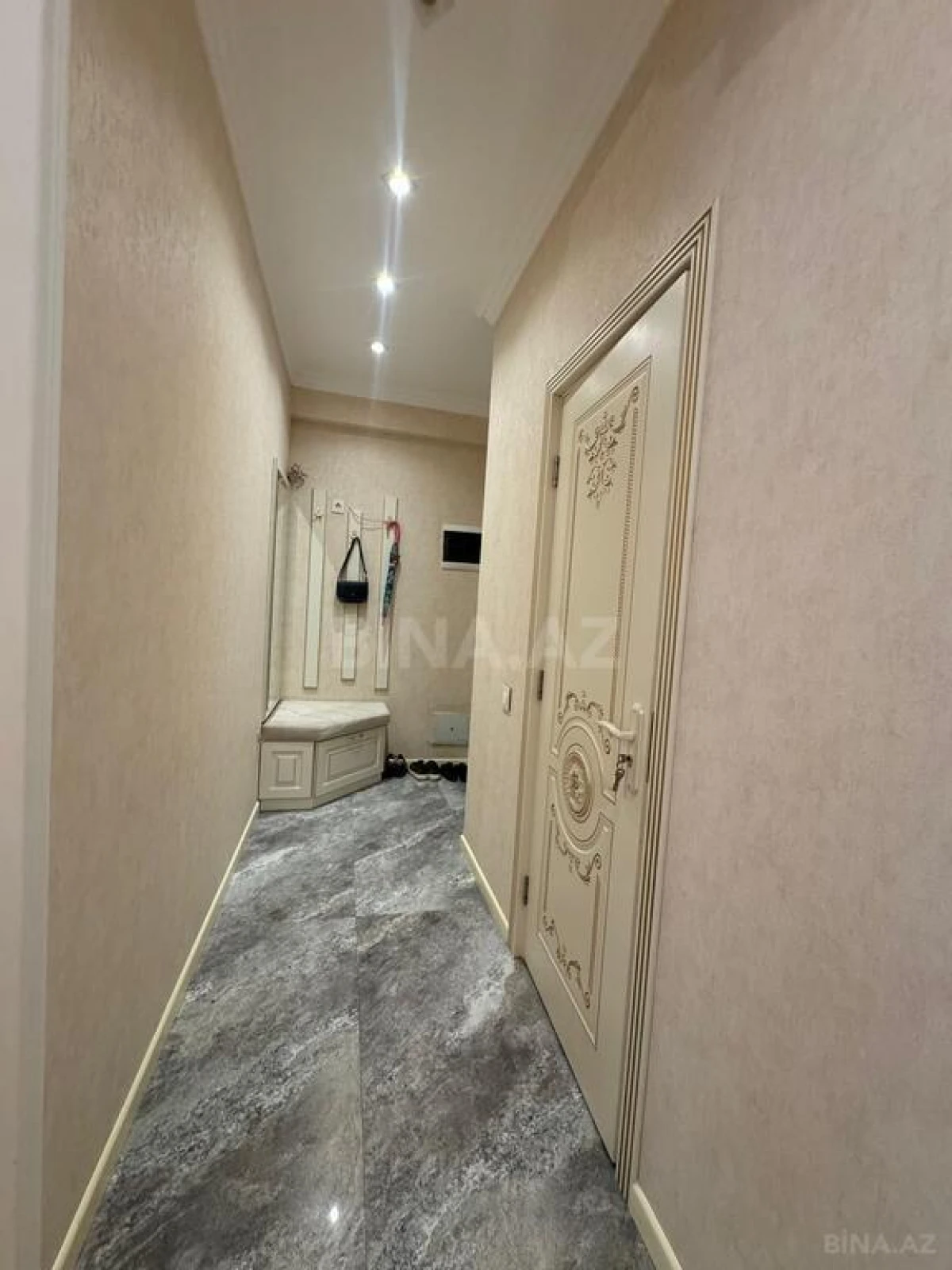 Satılır 3 otaqlı mənzil 90 m²