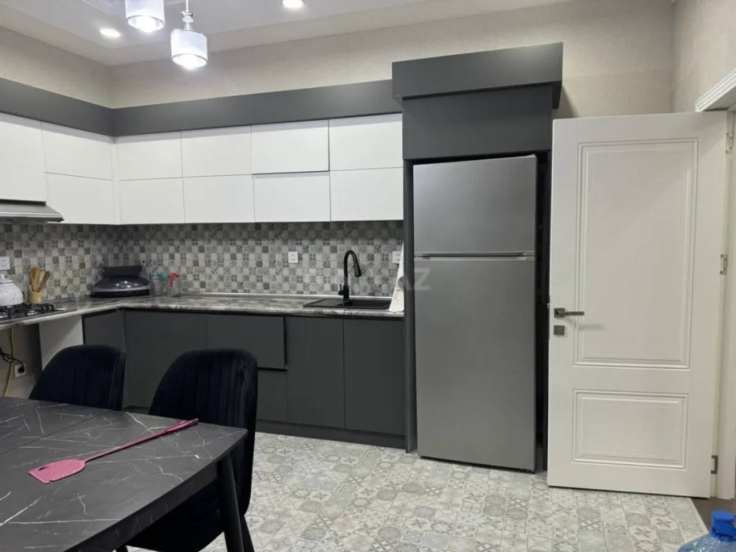 Kirayə verilir 4 otaqlı həyət evi 250 m²