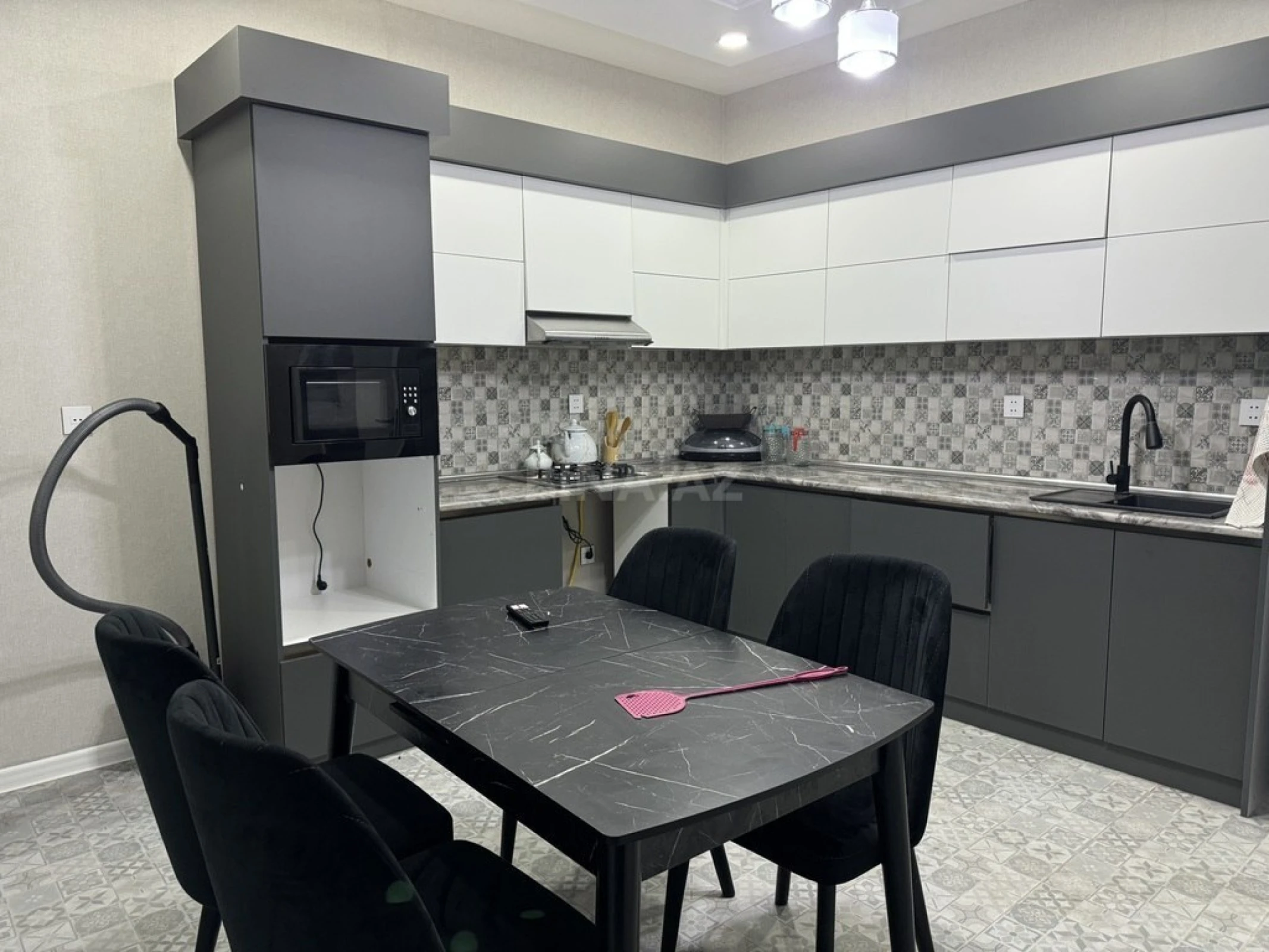 Kirayə verilir 4 otaqlı həyət evi 250 m²