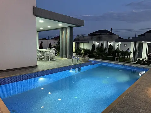 Kirayə verilir 4 otaqlı həyət evi 250 m²