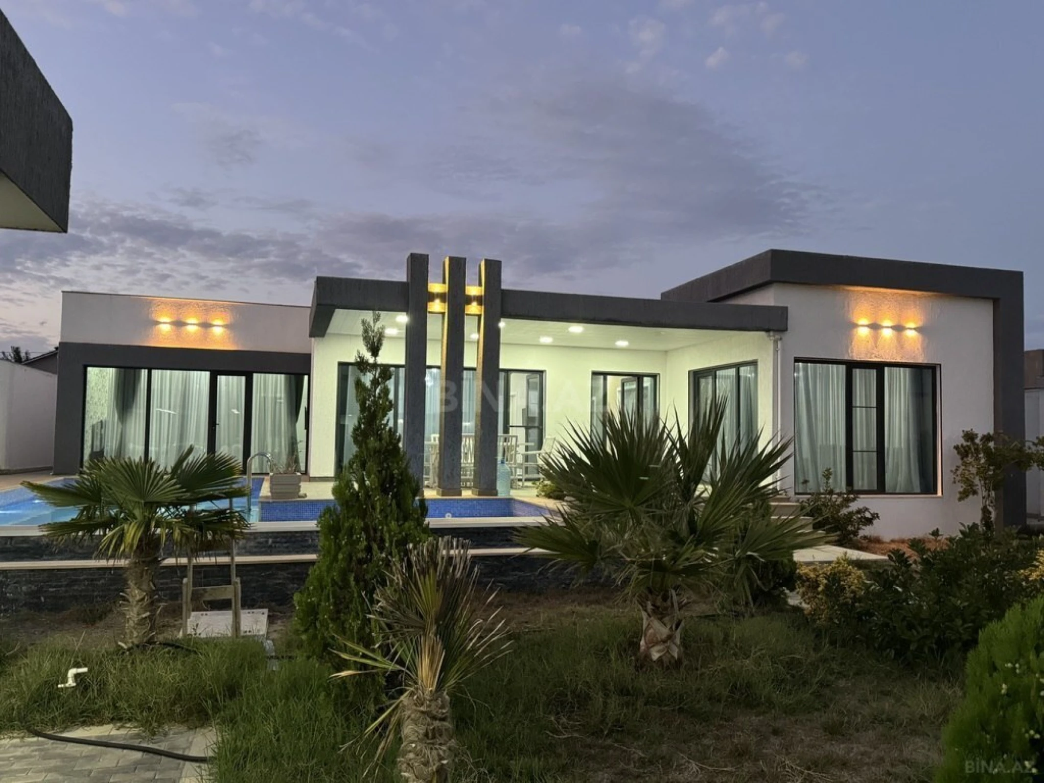 Kirayə verilir 4 otaqlı həyət evi 250 m²
