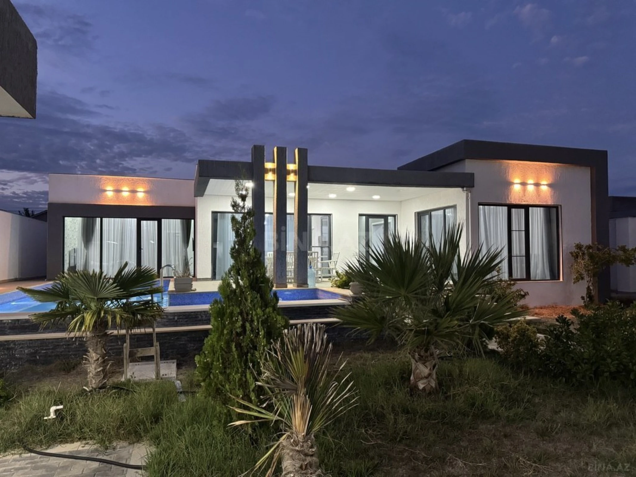 Kirayə verilir 4 otaqlı həyət evi 250 m²