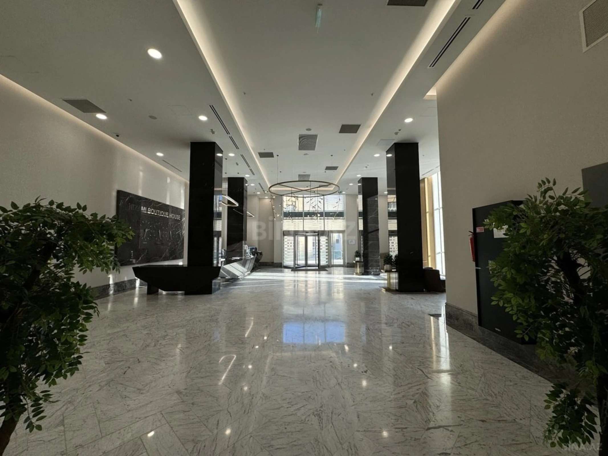 Satılır 4 otaqlı mənzil 153 m²