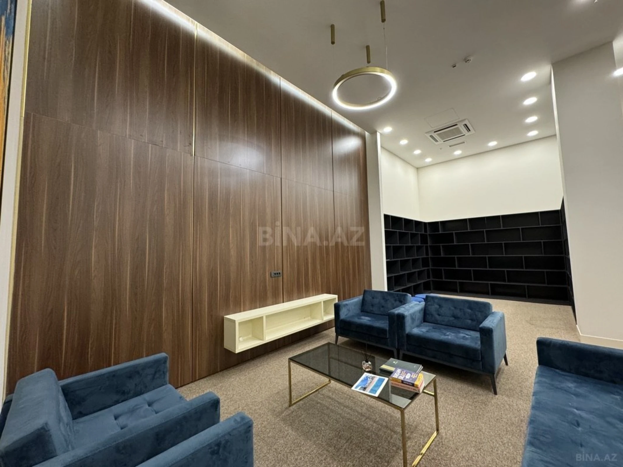 Satılır 4 otaqlı mənzil 153 m²