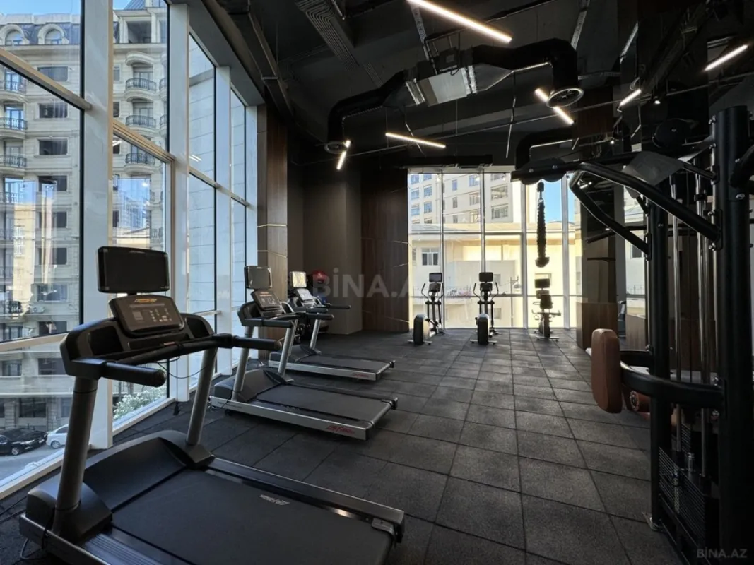 Satılır 4 otaqlı mənzil 153 m²