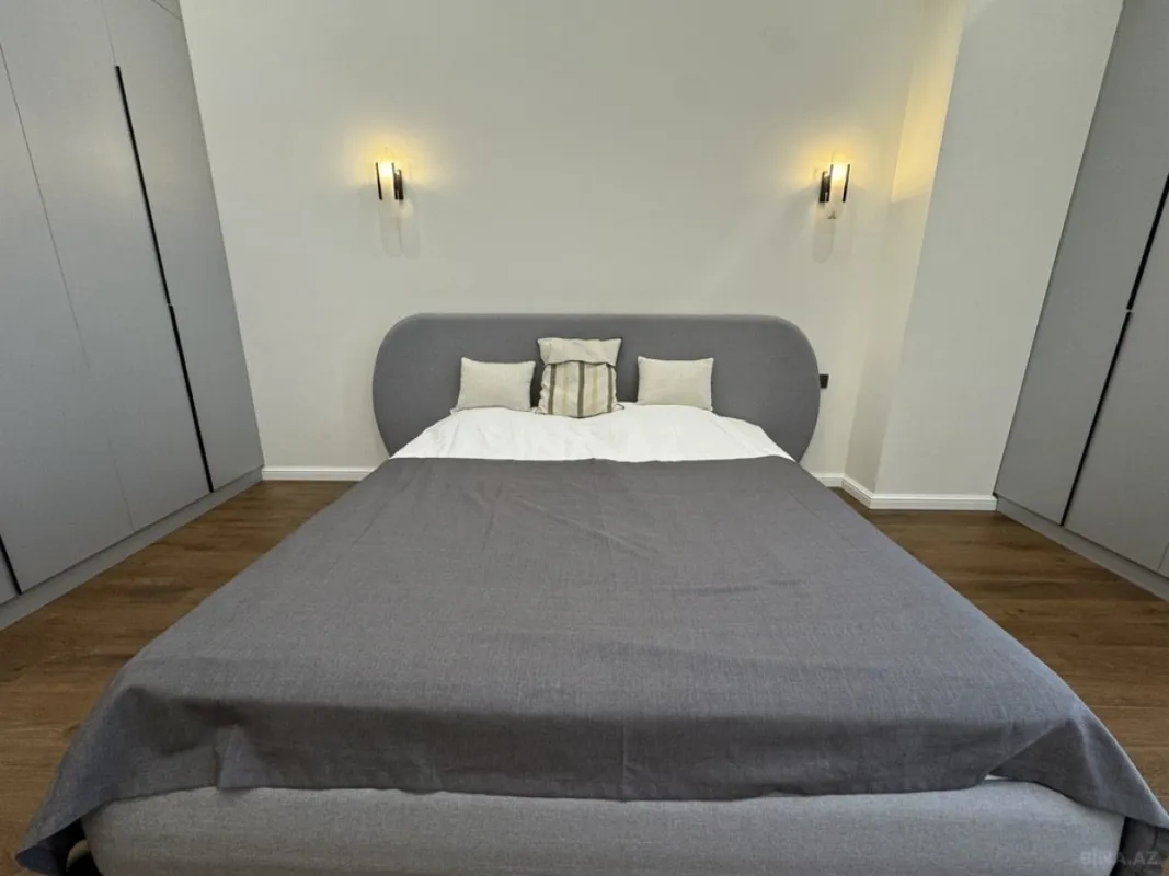 Satılır 4 otaqlı mənzil 153 m²