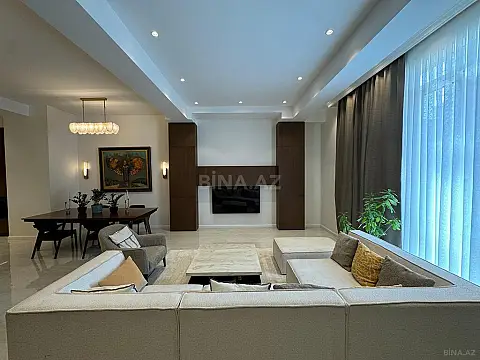 Satılır 4 otaqlı mənzil 153 m²
