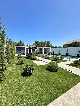 Satılır 4 otaqlı həyət evi 240 m²