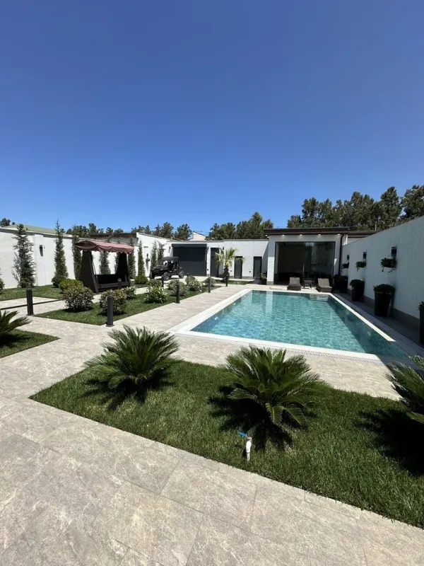 Satılır 4 otaqlı həyət evi 240 m²