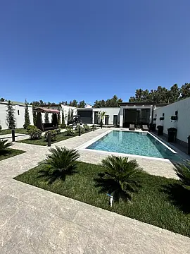 Satılır 4 otaqlı həyət evi 240 m²