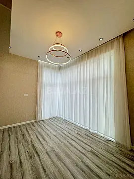 Satılır 6 otaqlı həyət evi 250 m²