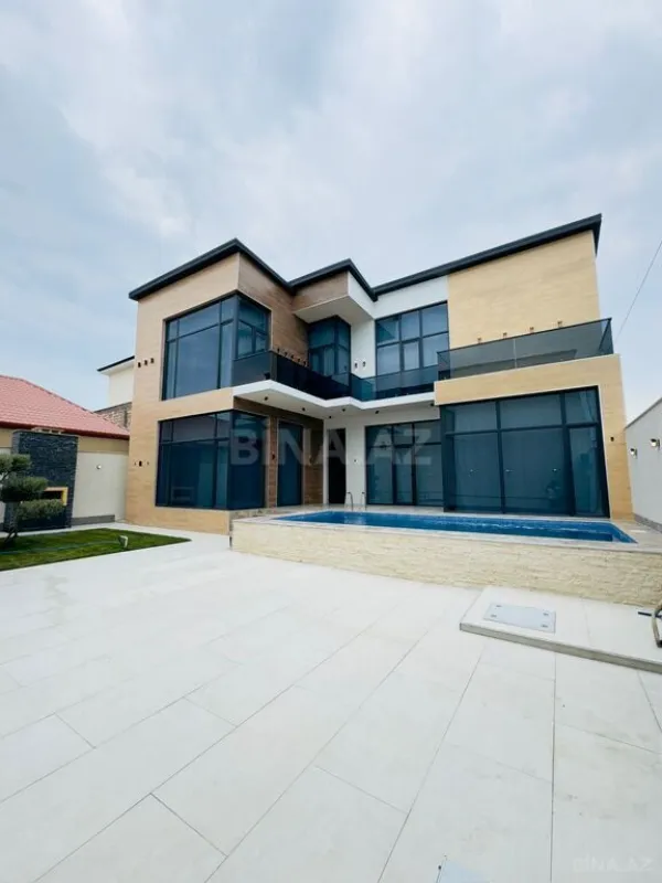 Satılır 6 otaqlı həyət evi 250 m²