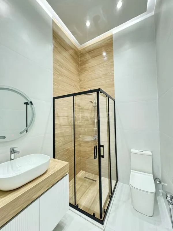 Satılır 6 otaqlı həyət evi 250 m²