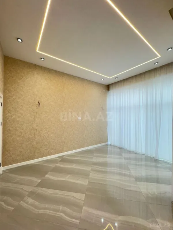 Satılır 6 otaqlı həyət evi 250 m²